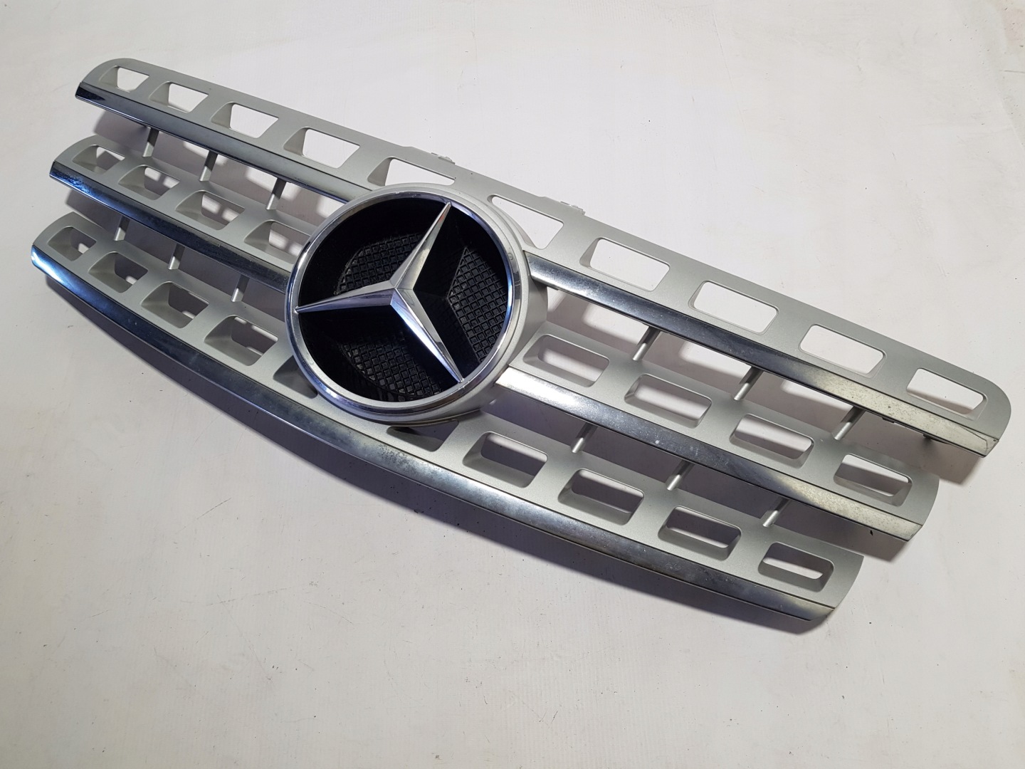 Mercedes-Benz M-Klasse W164 Kühlergrill FRONTGRILL Kühlergitter A1648880923 - Thumbnail 1