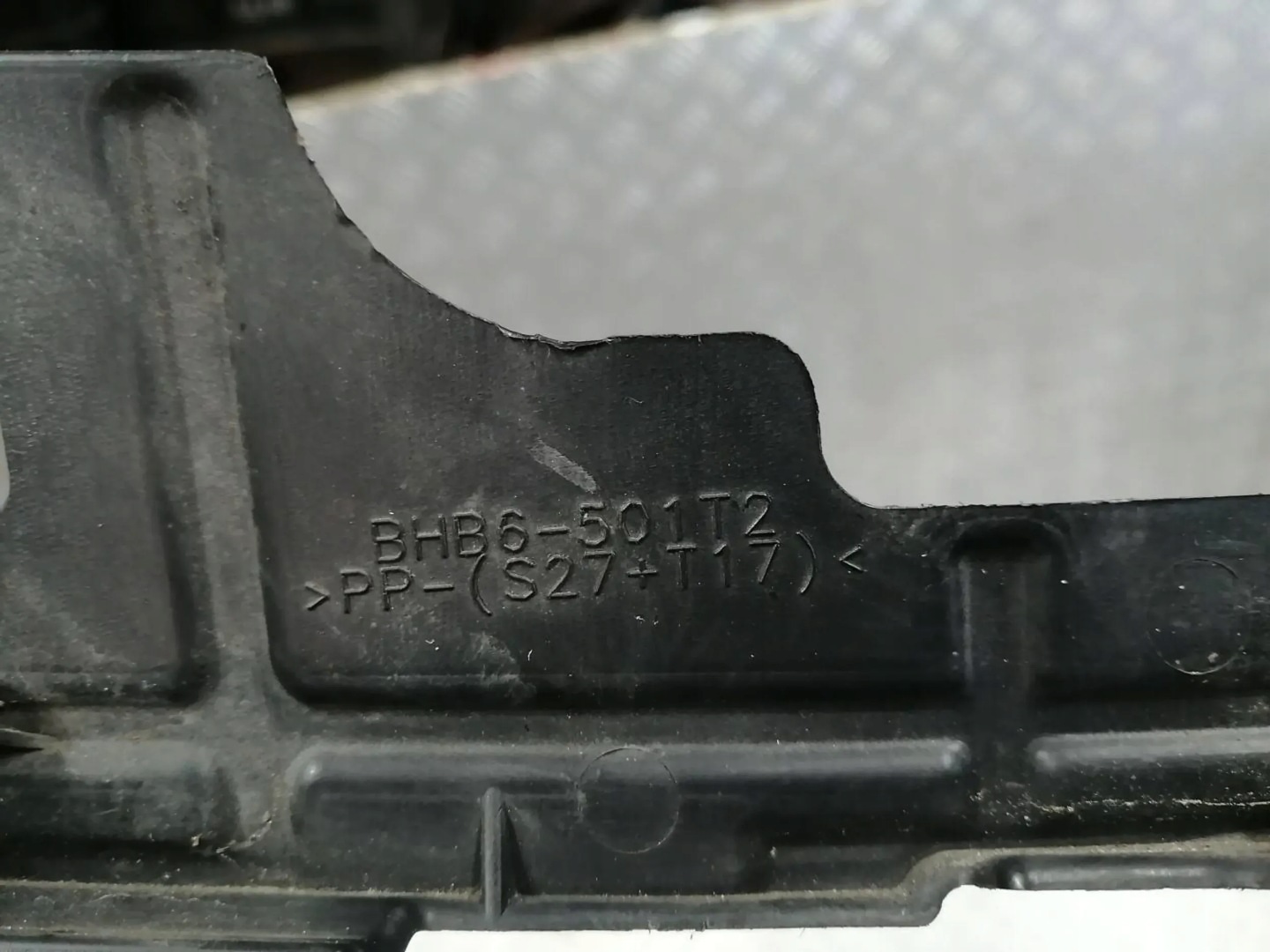 Mazda 3 BL Kühlergrill FRONTGRILL Kühlergitter BHB6501T2 - Thumbnail 9