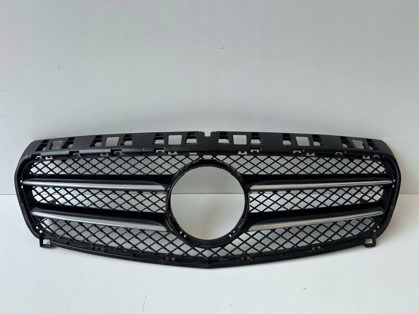 Mercedes-Benz A-Klasse W176 Kühlergrill FRONTGRILL Kühlergitter A1768880260 - Thumbnail 1