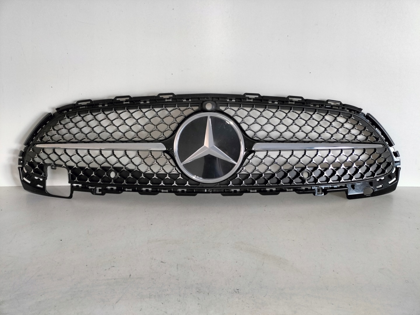Mercedes-Benz C-Klasse W206 Kühlergrill FRONTGRILL Kühlergitter - Thumbnail 1
