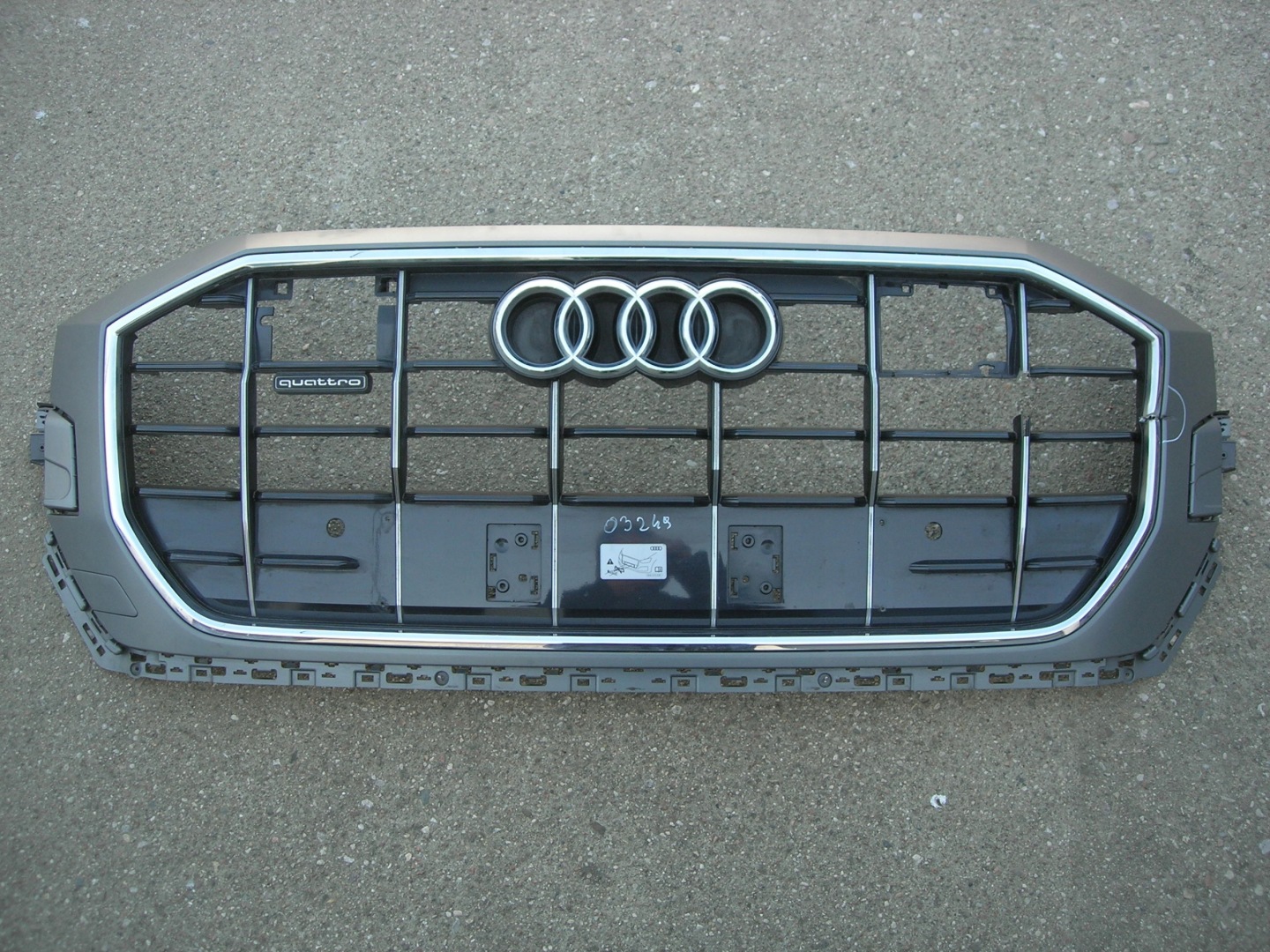 Audi Q8 Kühlergrill FRONTGRILL Kühlergitter 4M8853651D - Thumbnail 1