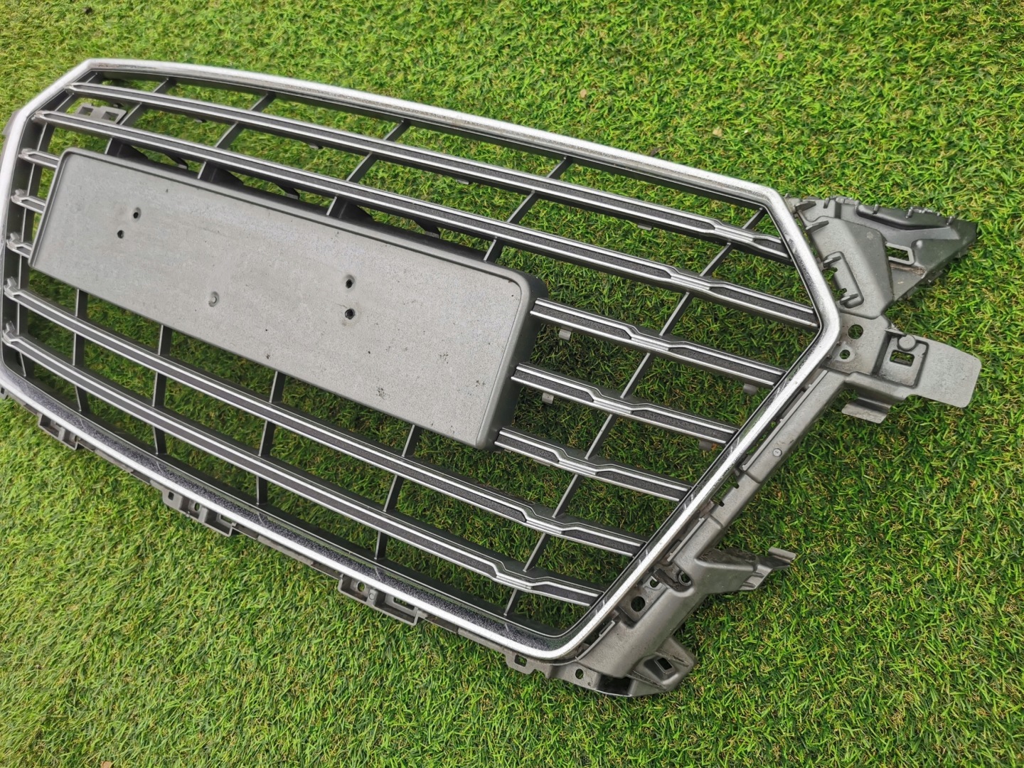 Audi TT 8S Kühlergrill FRONTGRILL Kühlergitter 8S0853651AG - Thumbnail 4