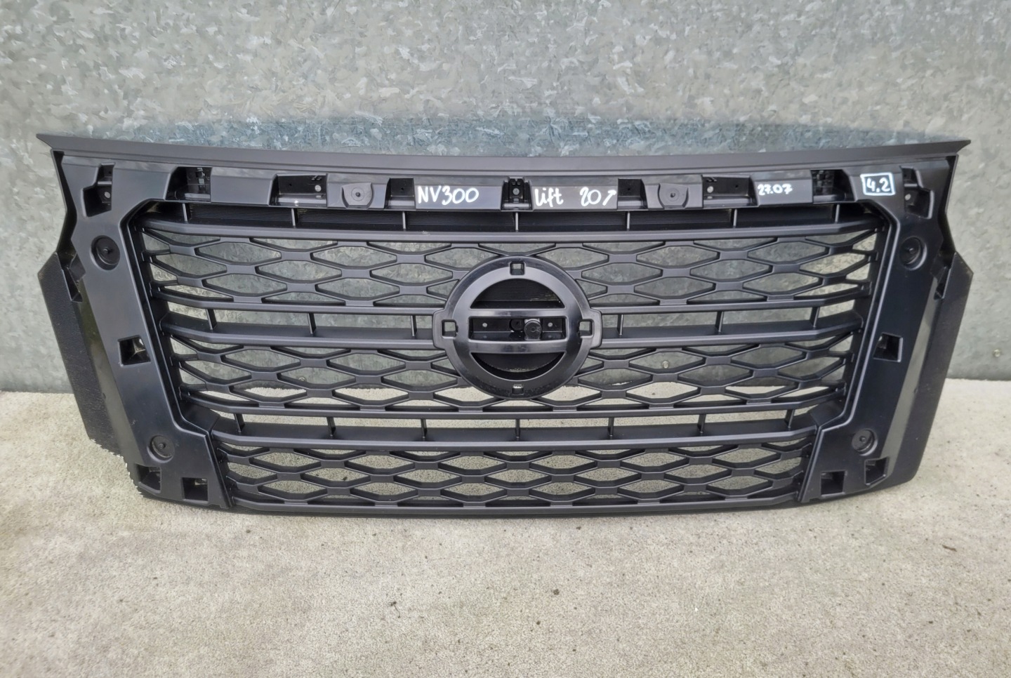 Nissan Primastar J4 Kühlergrill FRONTGRILL Kühlergitter NISSANNV3 - Thumbnail 1