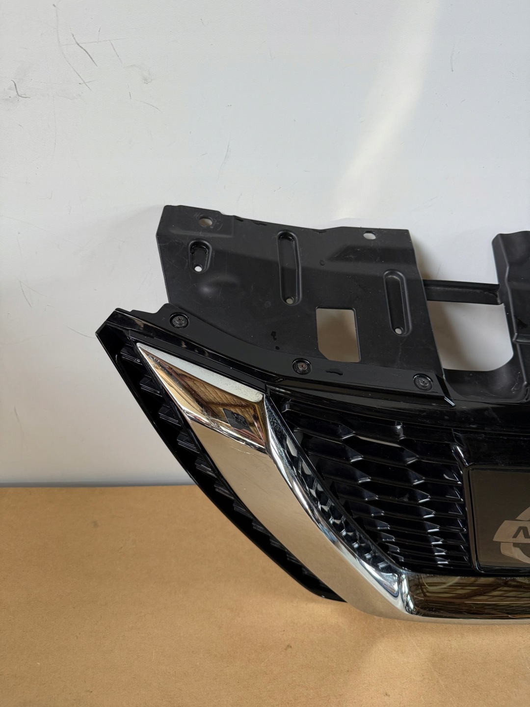 Nissan Qashqai J11 Kühlergrill FRONTGRILL Kühlergitter 62310HV00A - Thumbnail 4