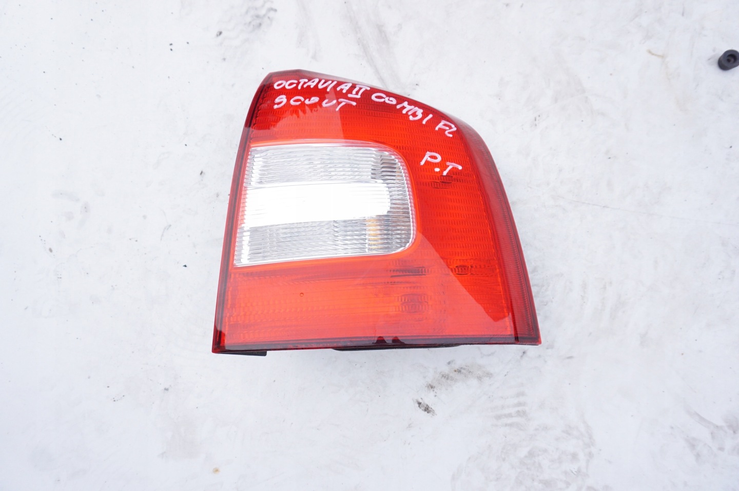 Skoda Octavia 1U Rückleuchte Rearlamp - Image 1