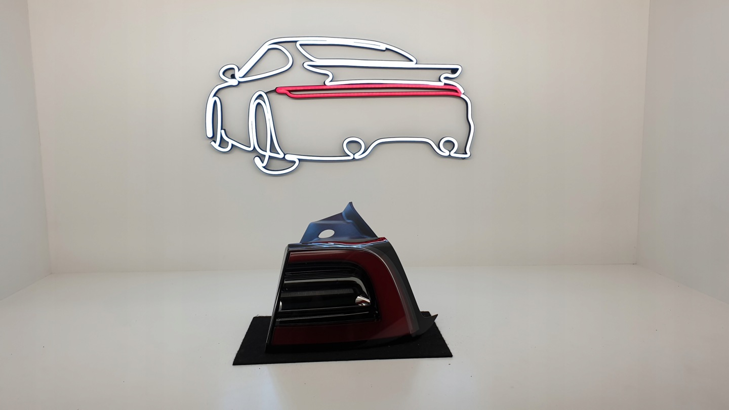 Tesla Model Y 005 Rückleuchte 150208700 Rearlamp - Thumbnail 1