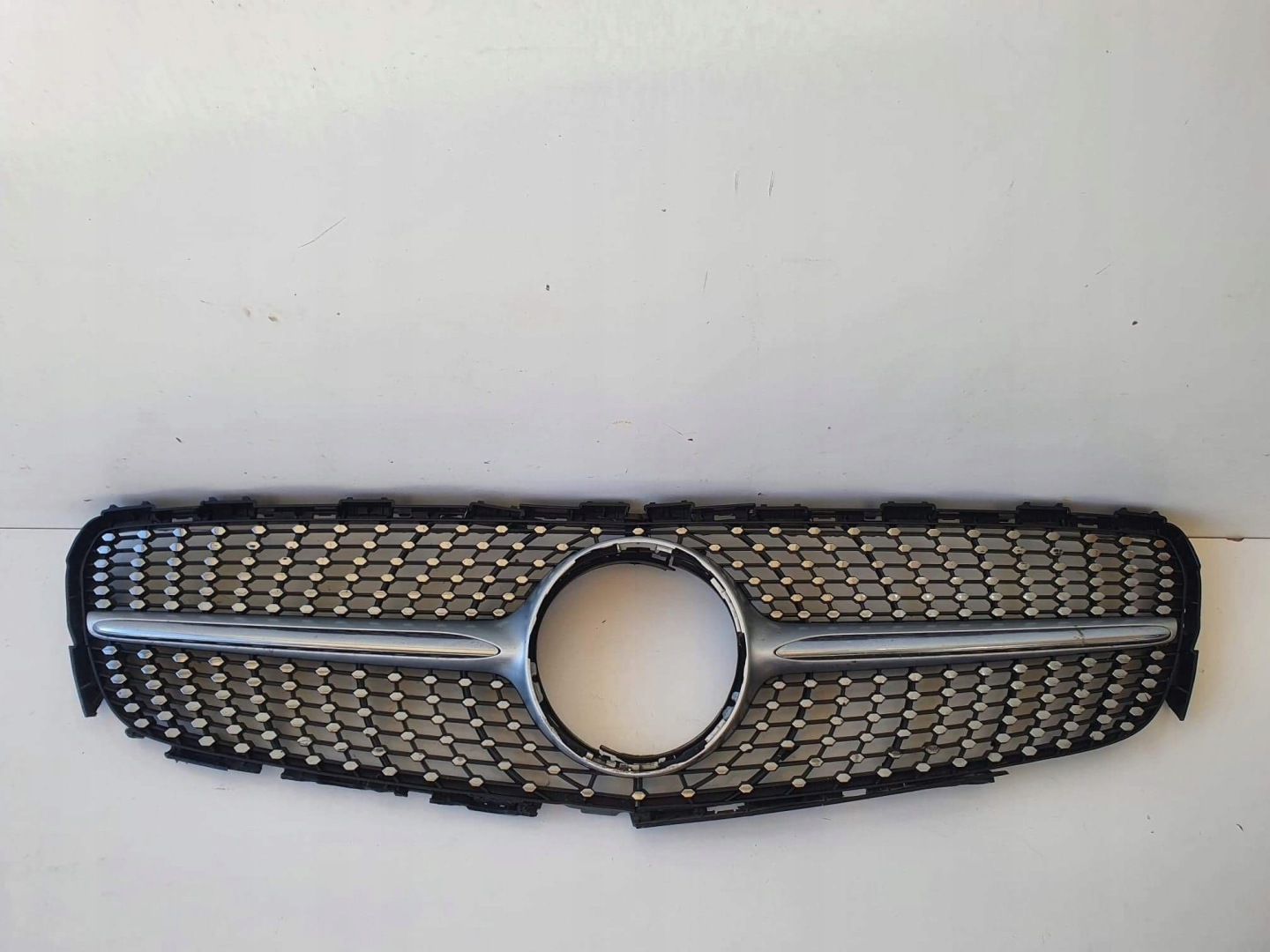 Mercedes-Benz A-Klasse W176 Kühlergrill FRONTGRILL Kühlergitter A1768881860 - Thumbnail 1