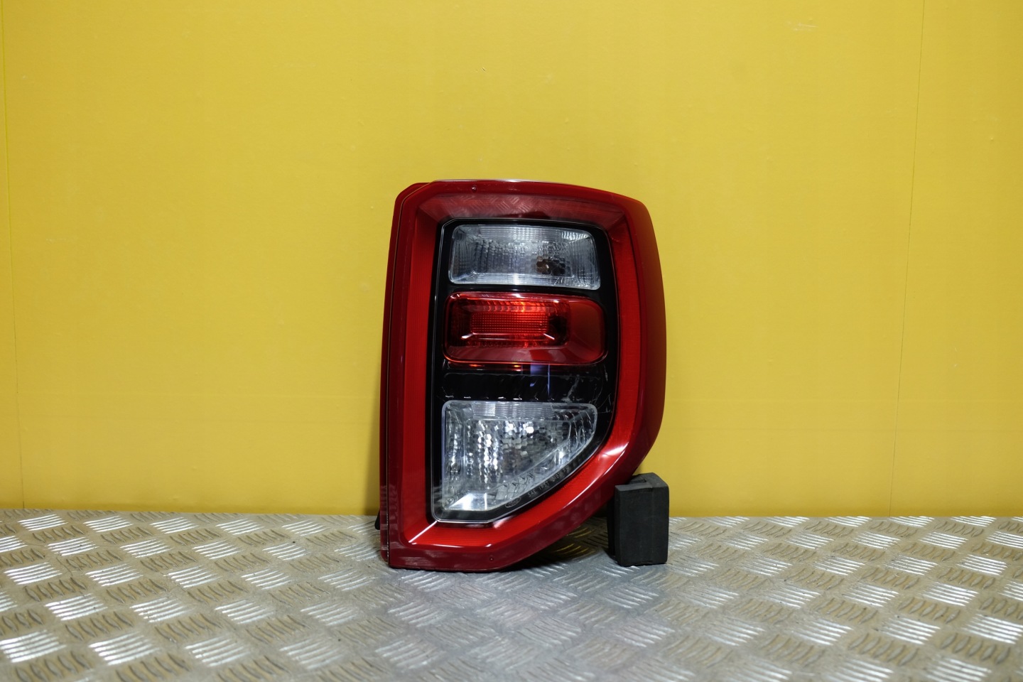 Ford Bronco Rückleuchte M1PB13404AFSP Rearlamp - Thumbnail 1