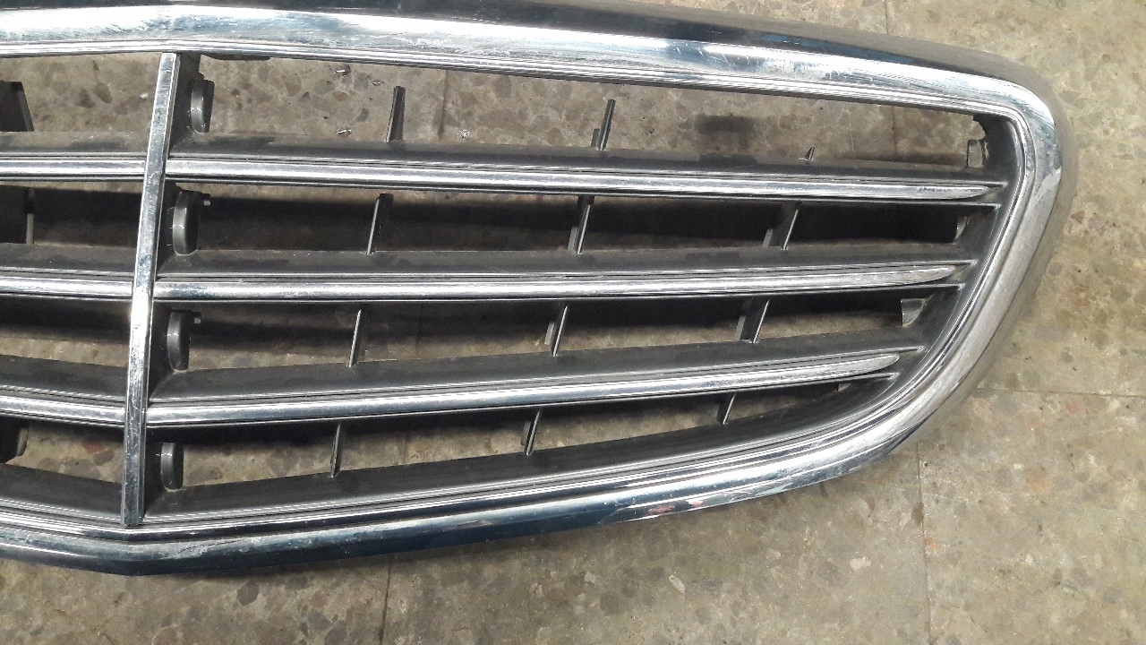 Mercedes-Benz C-Klasse W205 Kühlergrill FRONTGRILL Kühlergitter A2058806501 - Thumbnail 4