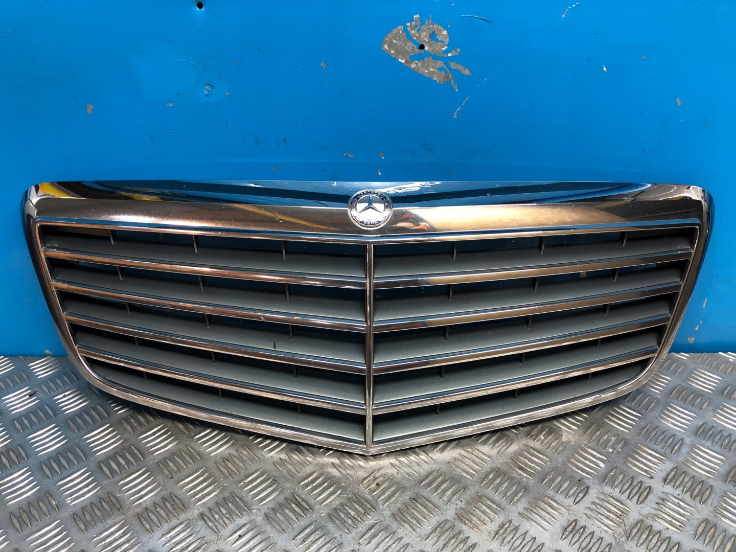 Mercedes-Benz E-Klasse W211 Kühlergrill FRONTGRILL Kühlergitter A2118801783 - Thumbnail 1