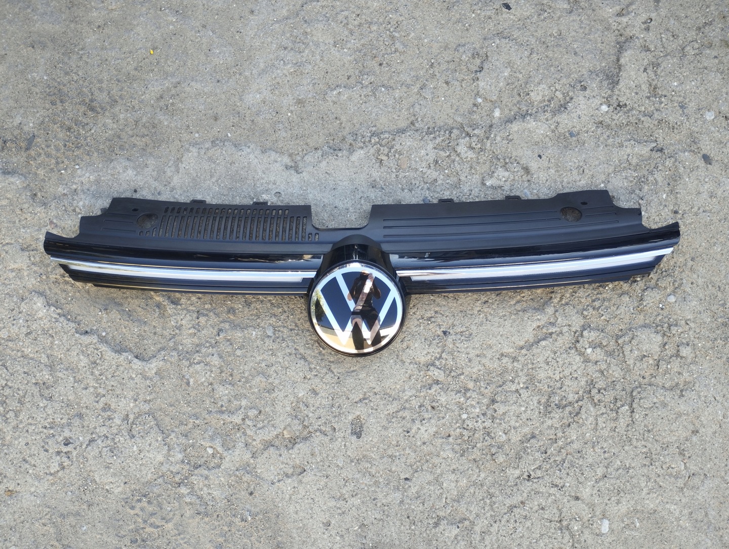VW Golf V Kühlergrill FRONTGRILL Kühlergitter 5H0853651S - Thumbnail 1