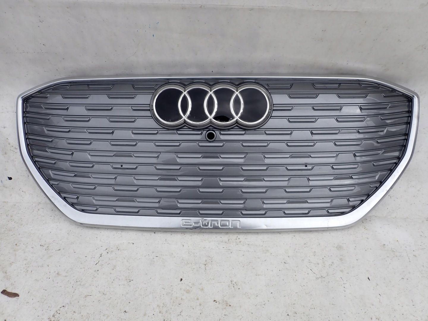 Audi Q4 Kühlergrill FRONTGRILL Kühlergitter 89A853653A - Thumbnail 1