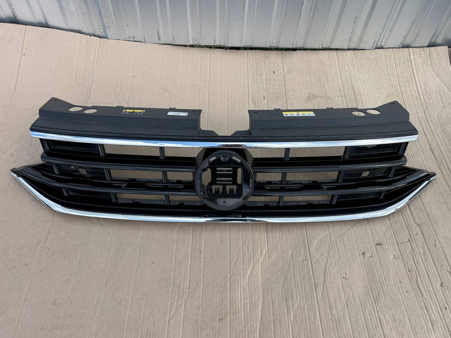 VW Tiguan Kühlergrill FRONTGRILL Kühlergitter 5NA853653N - Thumbnail 1
