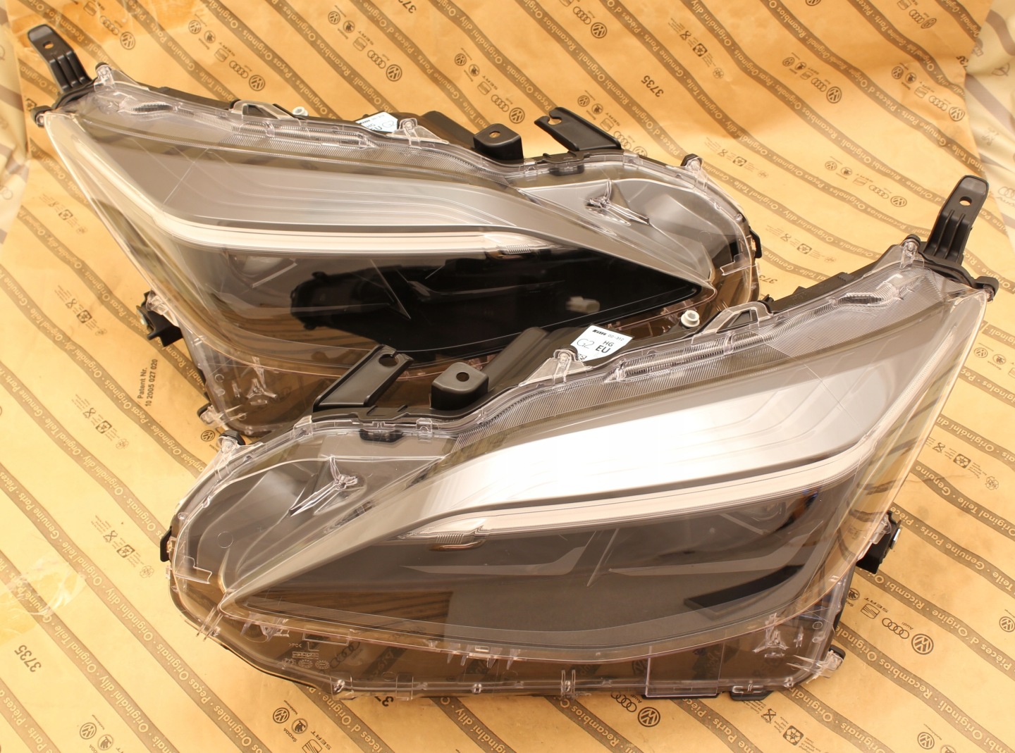 Frontscheinwerfer Toyota Yaris Cross XPB1F LED Links Scheinwerfer Headlight - Thumbnail 1