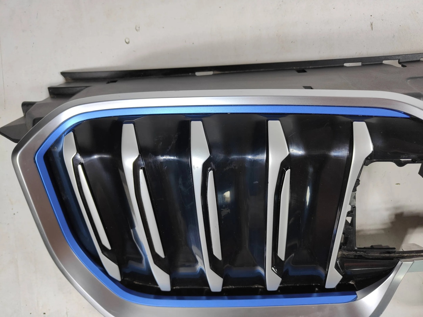 BMW iX1 U11 Kühlergrill FRONTGRILL Kühlergitter 9880307 - Thumbnail 6