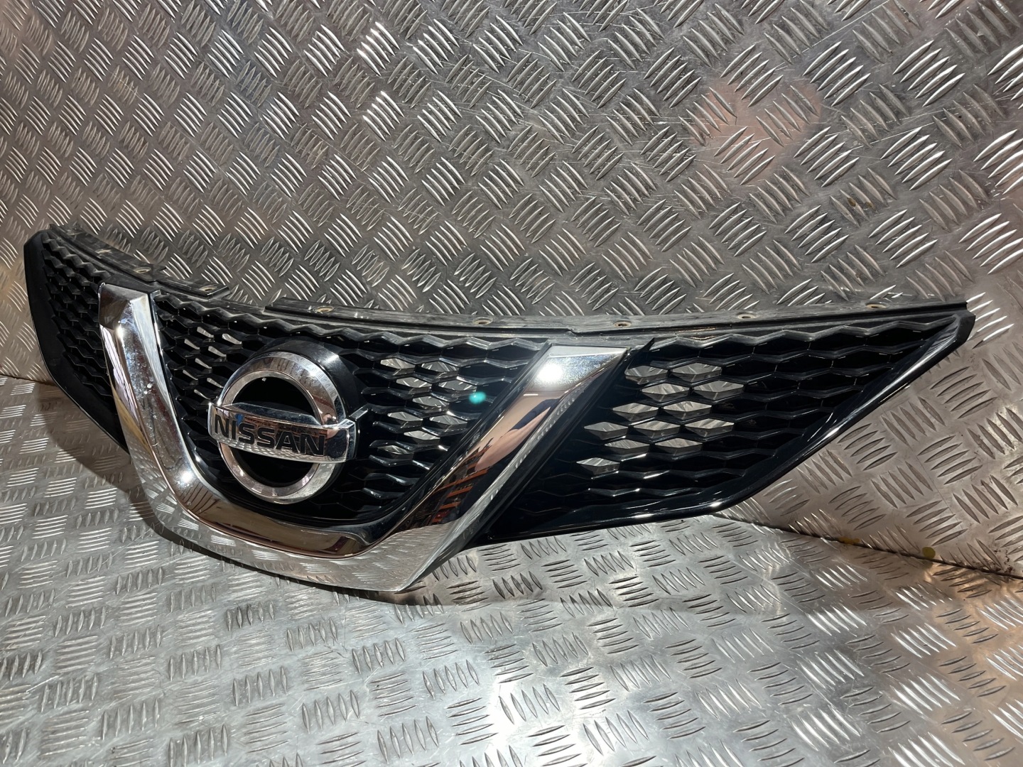 Nissan Qashqai J11 Kühlergrill FRONTGRILL Kühlergitter - Thumbnail 2