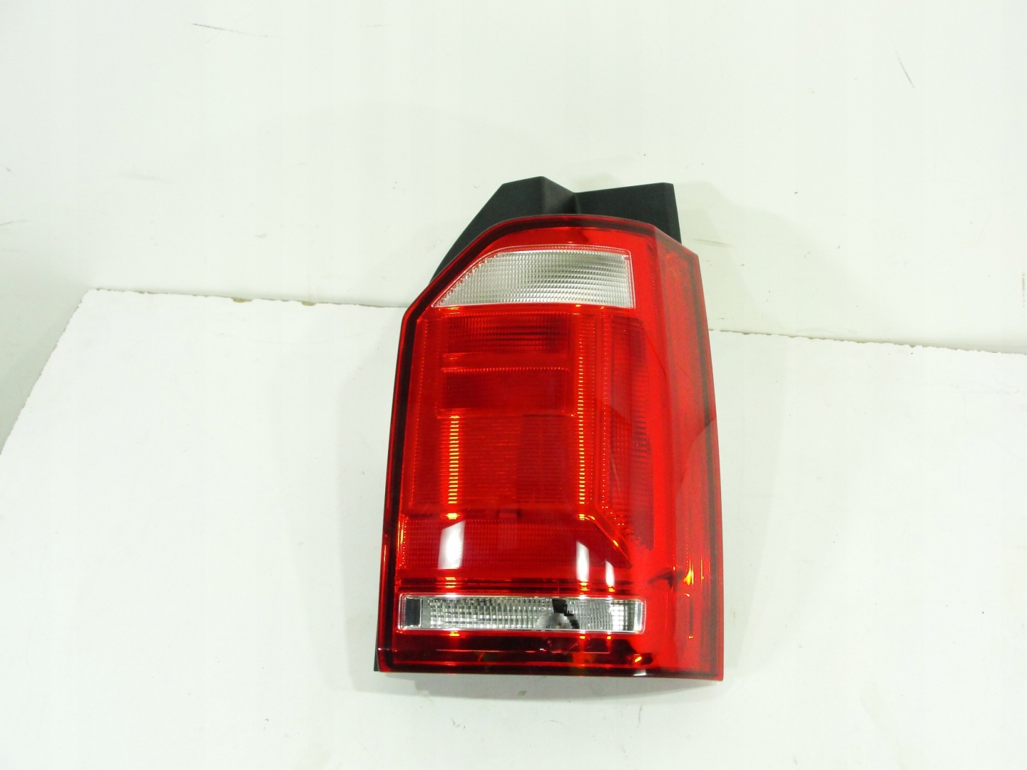 VW Transporter T6 Rückleuchte 7E0945096A Rearlamp - Thumbnail 1