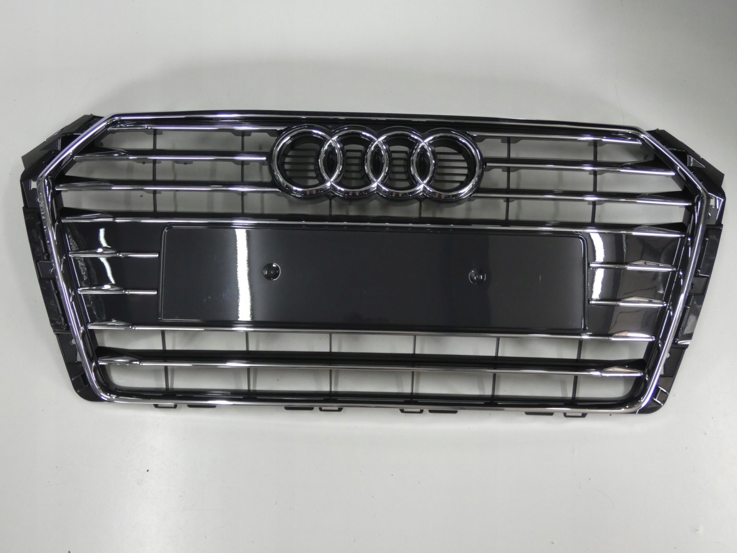 Audi 8W0 Kühlergrill FRONTGRILL Kühlergitter 8W0853651AB - Thumbnail 1