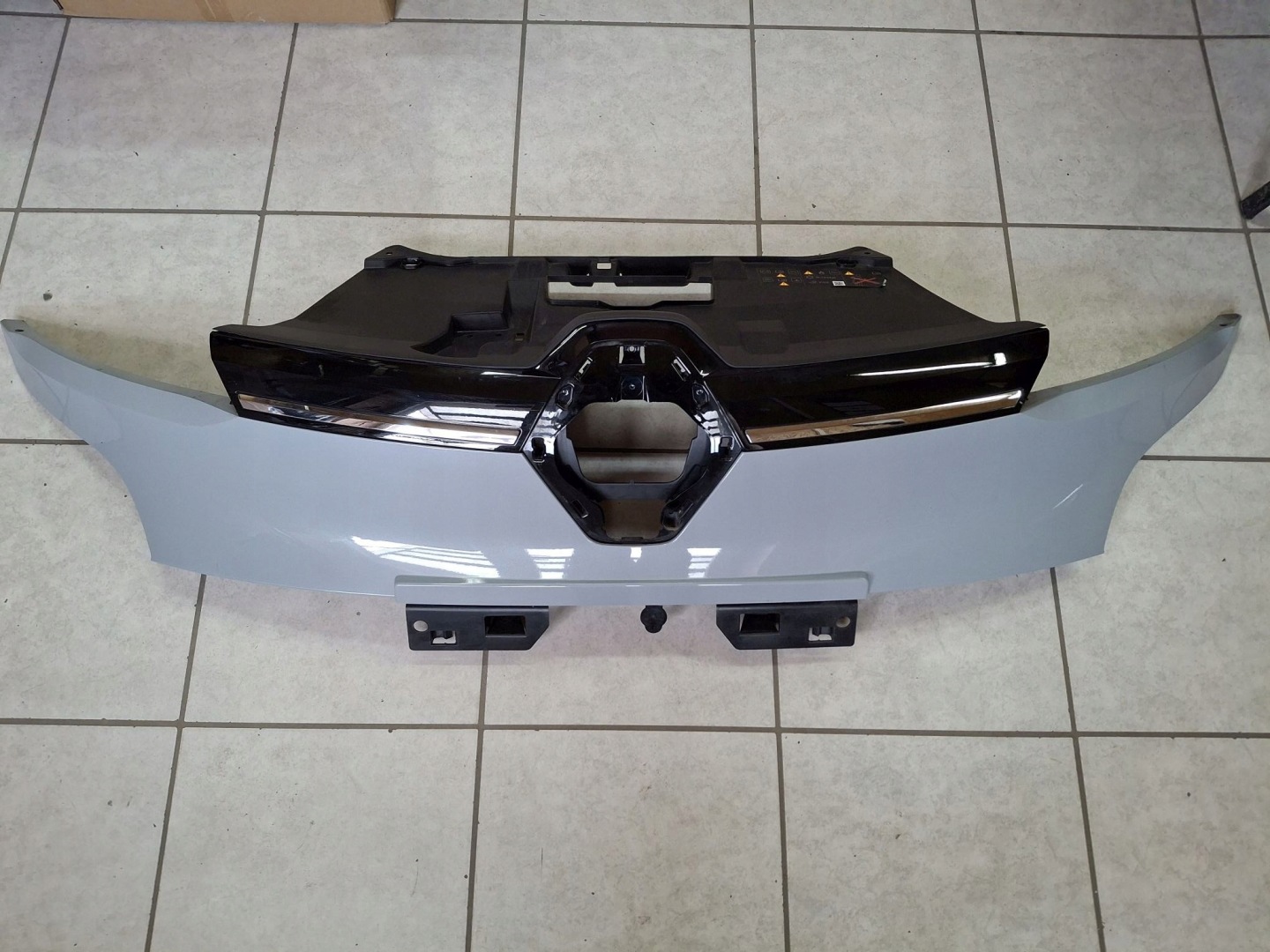 Renault MĂ©gane V RCB Kühlergrill FRONTGRILL Kühlergitter 620224891R - Thumbnail 1