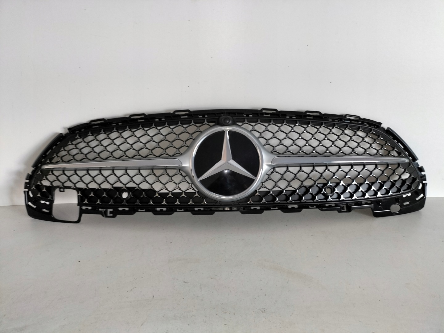Mercedes-Benz C-Klasse W206 Kühlergrill FRONTGRILL Kühlergitter - Thumbnail 1