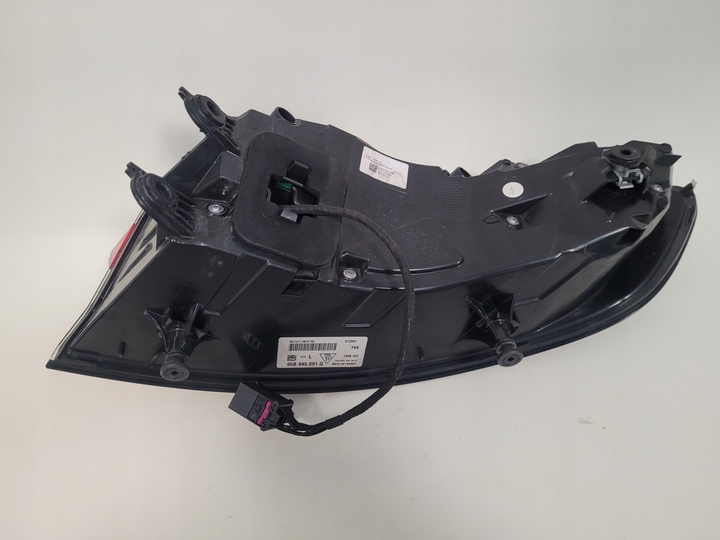 Porsche Macan 95B Rückleuchte 95B945091Q Rearlamp - Thumbnail 6