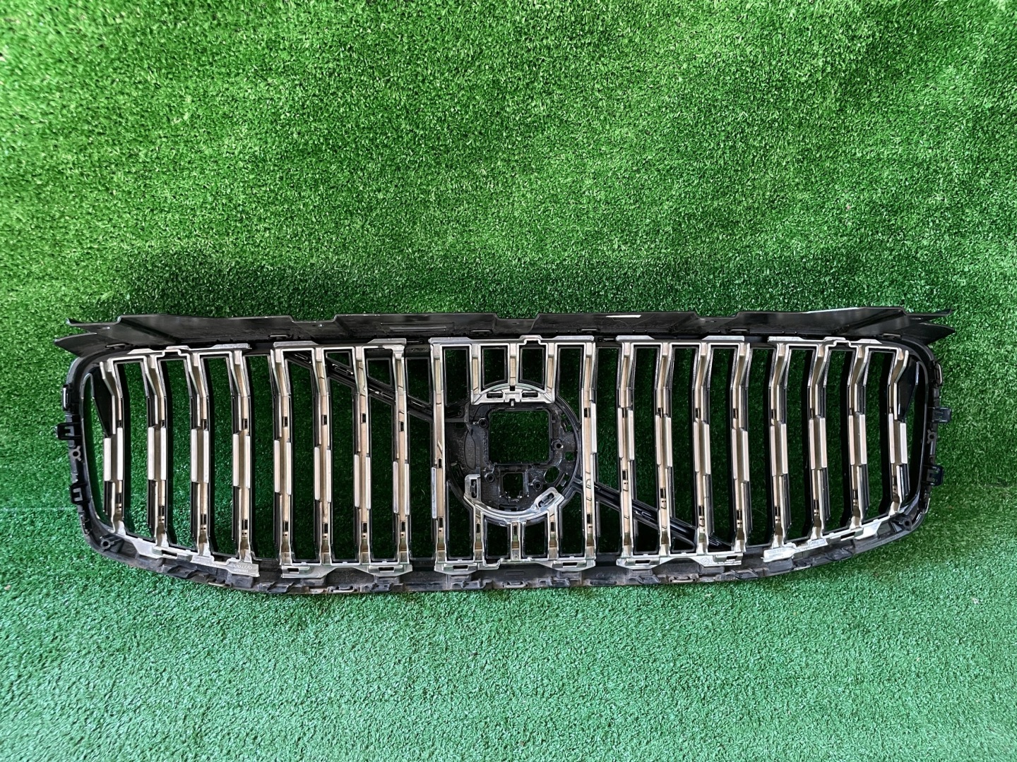 Volvo XC60 Kühlergrill FRONTGRILL Kühlergitter 32291019 - Thumbnail 4