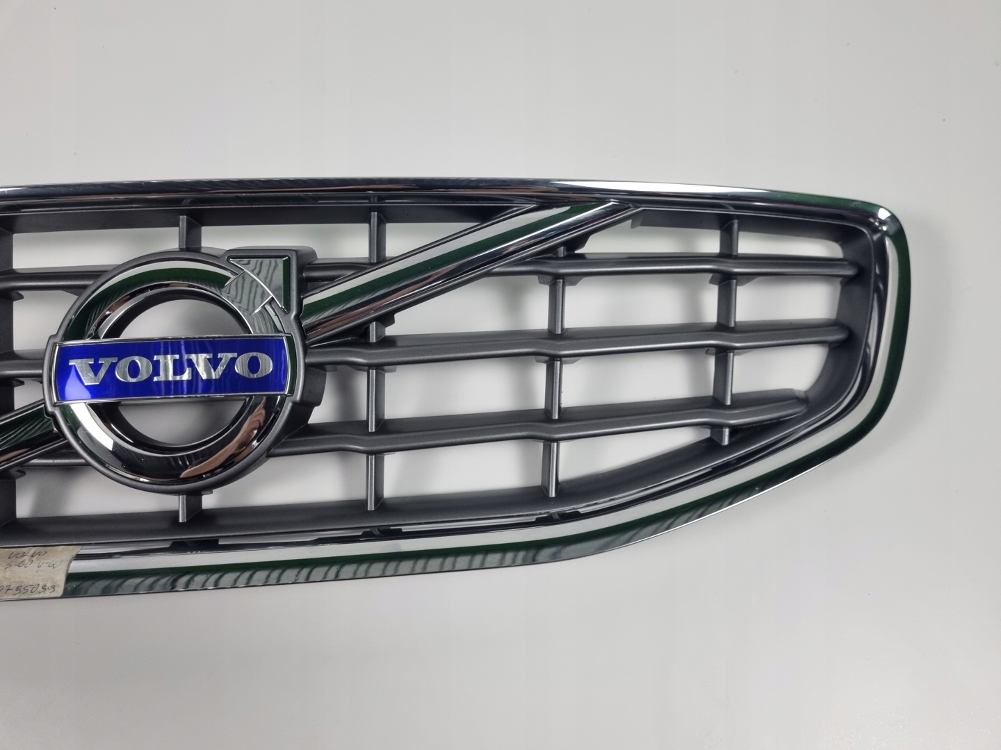 Volvo S60/V60 S60 Kühlergrill FRONTGRILL Kühlergitter 31323099 - Thumbnail 4
