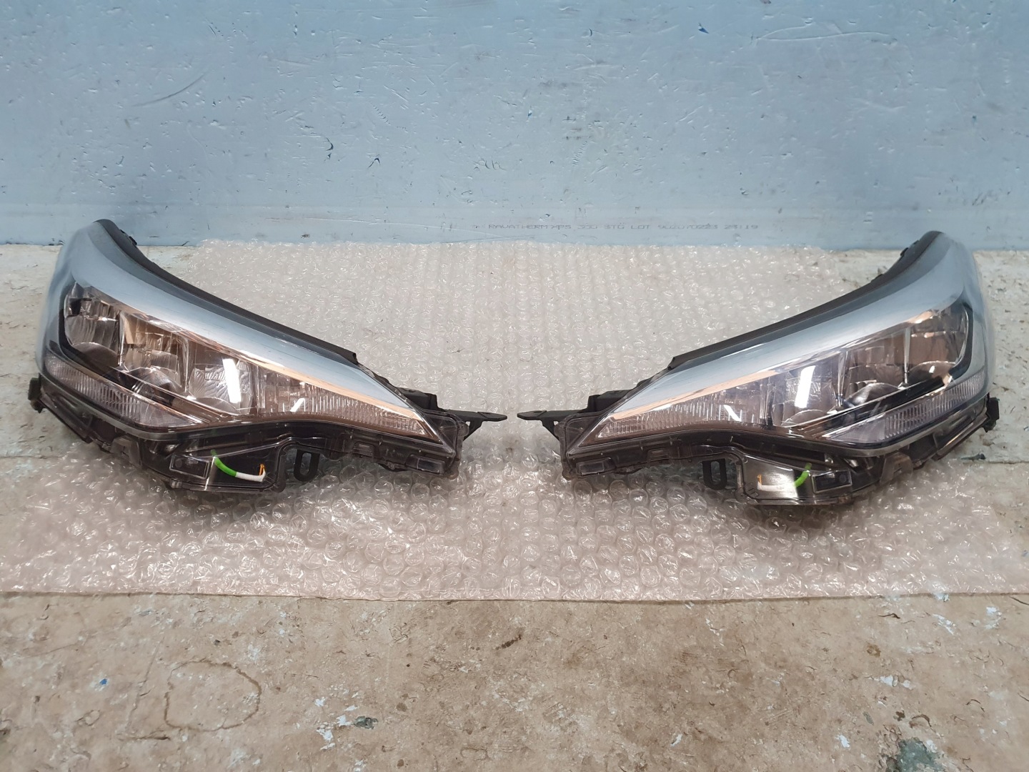 Frontscheinwerfer Toyota C-HR X20 81150F41800 LED Links Scheinwerfer Headlight - Thumbnail 1