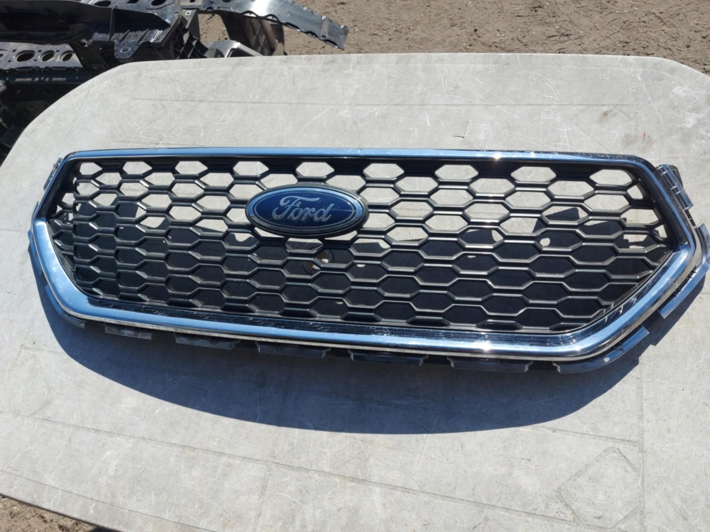 Ford Kuga II Mk2 Kühlergrill FRONTGRILL Kühlergitter GV448200V - Thumbnail 1