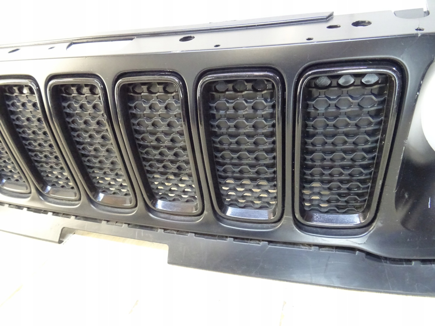 Jeep Renegade BU Kühlergrill FRONTGRILL Kühlergitter 73567299 - Thumbnail 4
