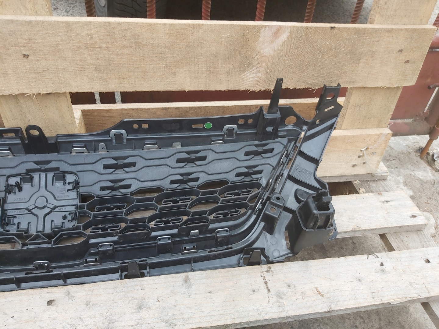 SEAT Ibiza 6F0 Kühlergrill FRONTGRILL Kühlergitter 6F0853654D - Thumbnail 8