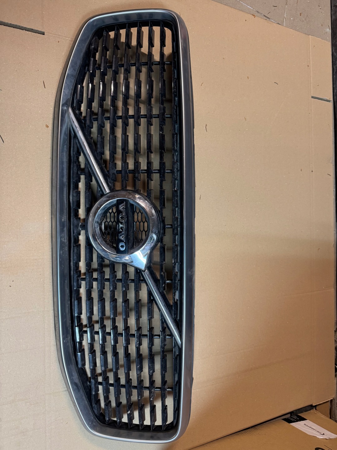 Volvo XC60 Kühlergrill FRONTGRILL Kühlergitter - Thumbnail 1