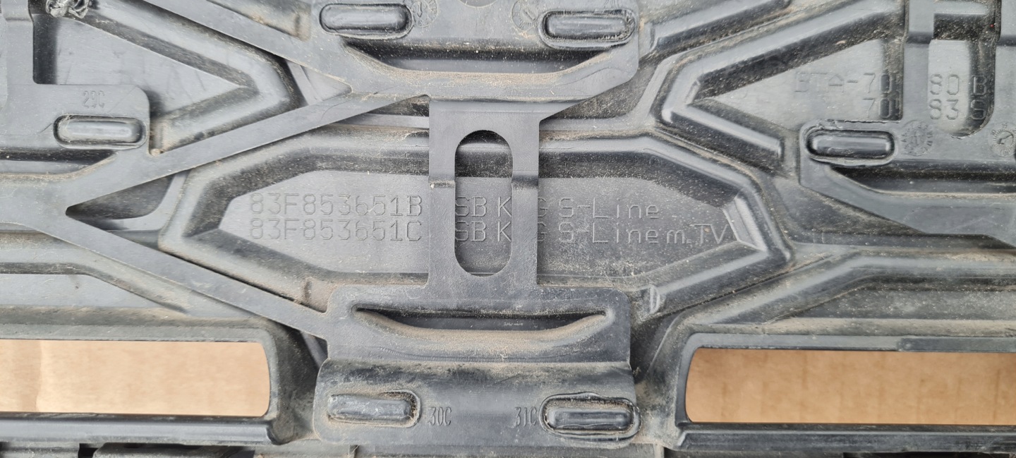 Audi Q3 Kühlergrill FRONTGRILL Kühlergitter 83F853651BA - Thumbnail 8
