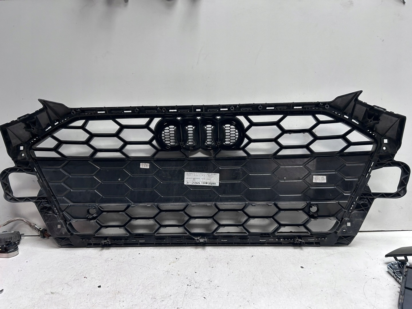 Audi A4 B9 Kühlergrill FRONTGRILL Kühlergitter 8W0853651EB - Thumbnail 4