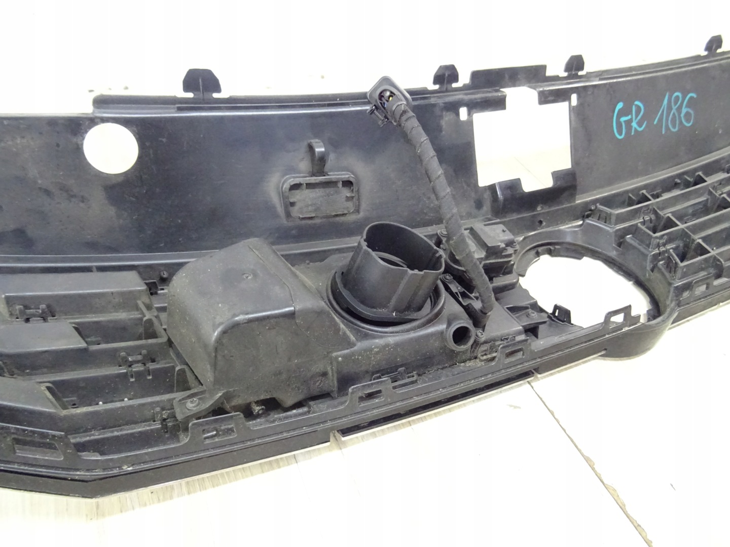 VW Passat B8 Kühlergrill FRONTGRILL Kühlergitter 3G0853653B - Thumbnail 8