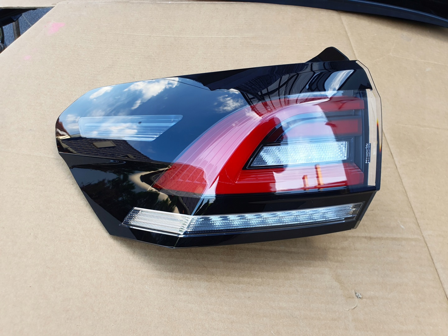 VW Taigo Rückleuchte 2G7945095 Rearlamp - Thumbnail 1