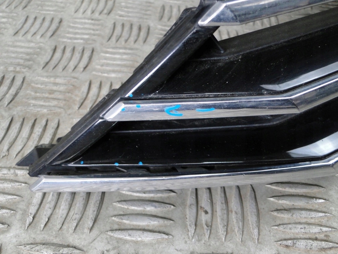 VW Passat B8 Kühlergrill FRONTGRILL Kühlergitter 3G0853653 - Thumbnail 4