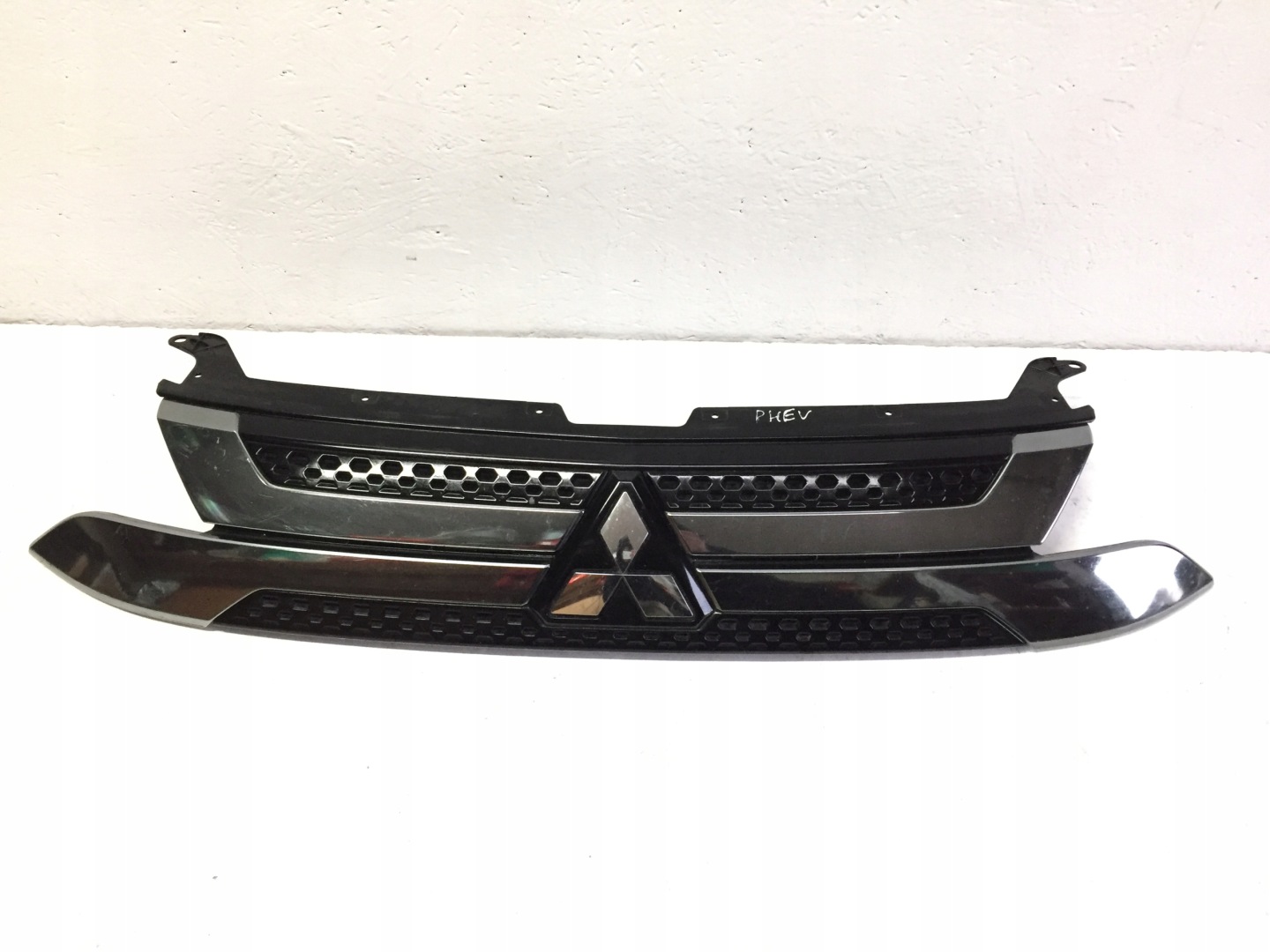 Mitsubishi Outlander CU0W Kühlergrill FRONTGRILL Kühlergitter 7450A992 - Thumbnail 1