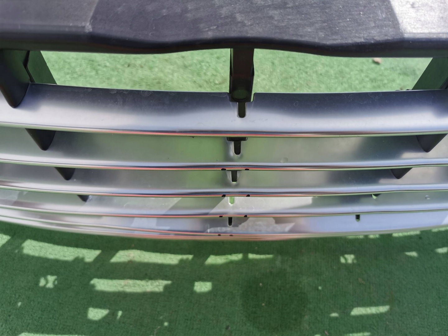 Aston Martin Rapide VH1 Kühlergrill FRONTGRILL Kühlergitter DD438190AA - Thumbnail 6