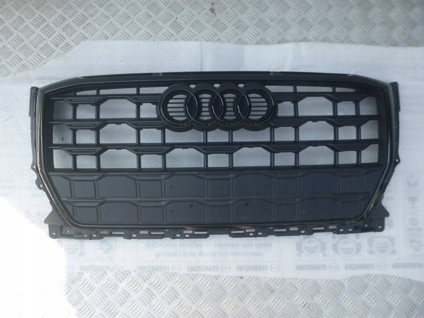 Audi Q2 Kühlergrill FRONTGRILL Kühlergitter 81A853651HG - Thumbnail 1