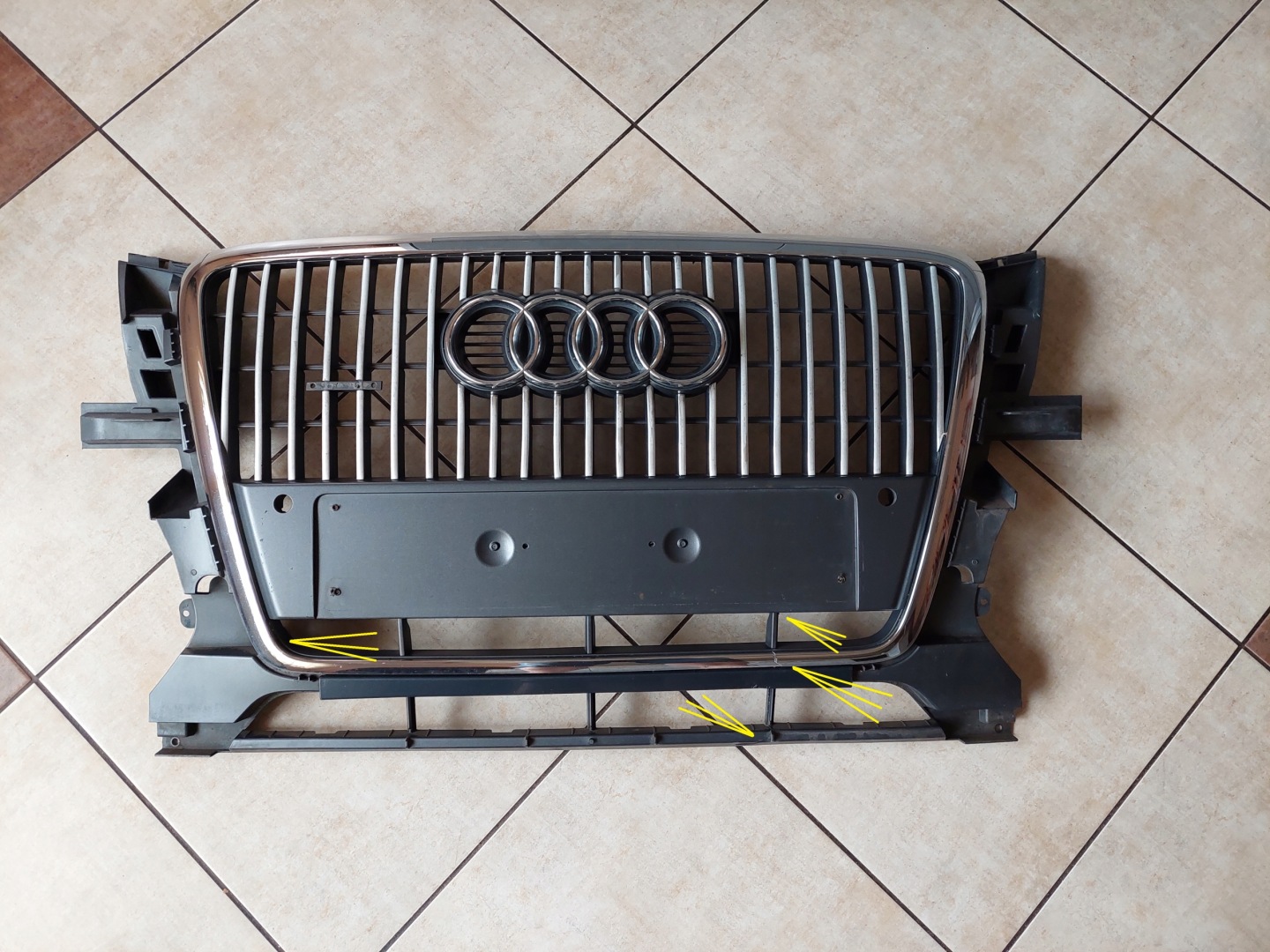 Audi Q5 Kühlergrill FRONTGRILL Kühlergitter 8R0853651 - Thumbnail 1