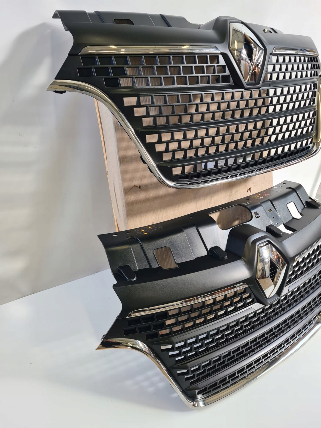 Renault Master II Kühlergrill FRONTGRILL Kühlergitter 623106263R - Thumbnail 2