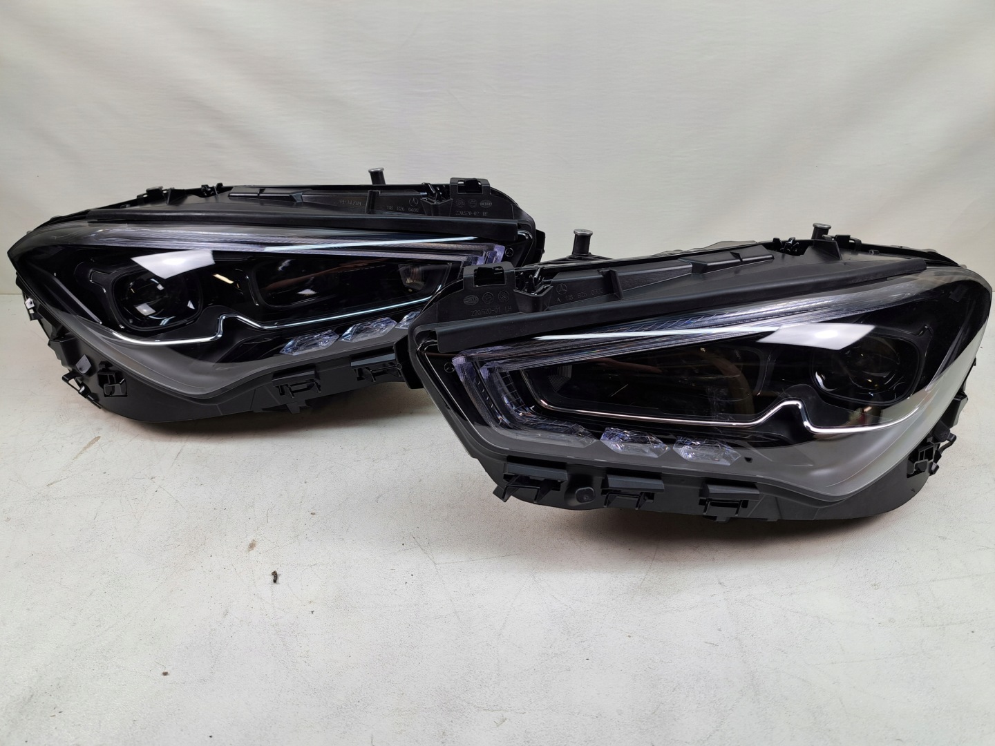 Frontscheinwerfer Mercedes-Benz CLA C118 A1189061401 Multibeam LED Links Headlight - Thumbnail 1