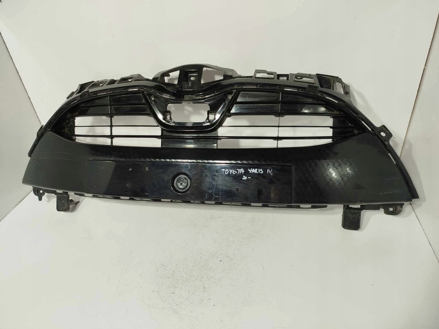 Toyota Yaris I P1 Kühlergrill FRONTGRILL Kühlergitter - Thumbnail 1