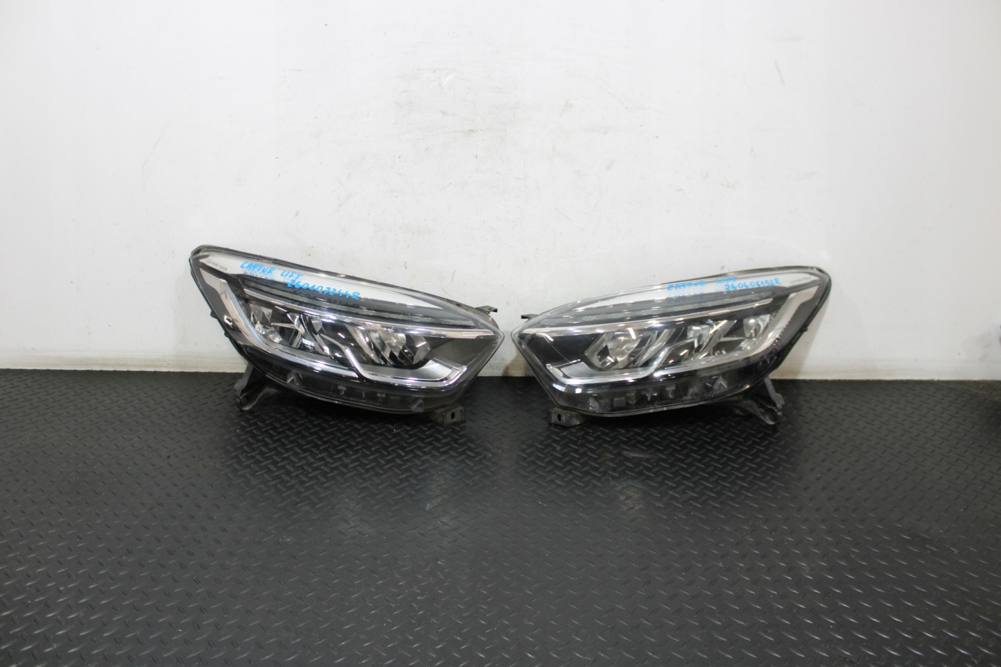 Frontscheinwerfer Renault Captur RJB 260107244R LED Links Scheinwerfer Headlight - Thumbnail 1