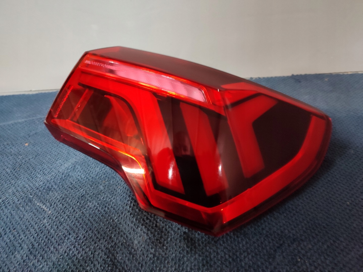 Audi Q3 Rückleuchte 83A945092 Rearlamp - Thumbnail 1