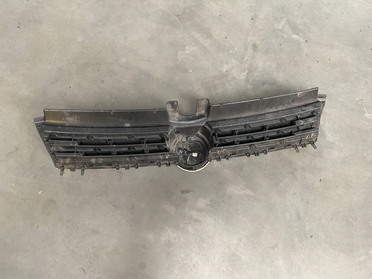 VW Golf V Kühlergrill FRONTGRILL Kühlergitter 5G0853653 - Thumbnail 7