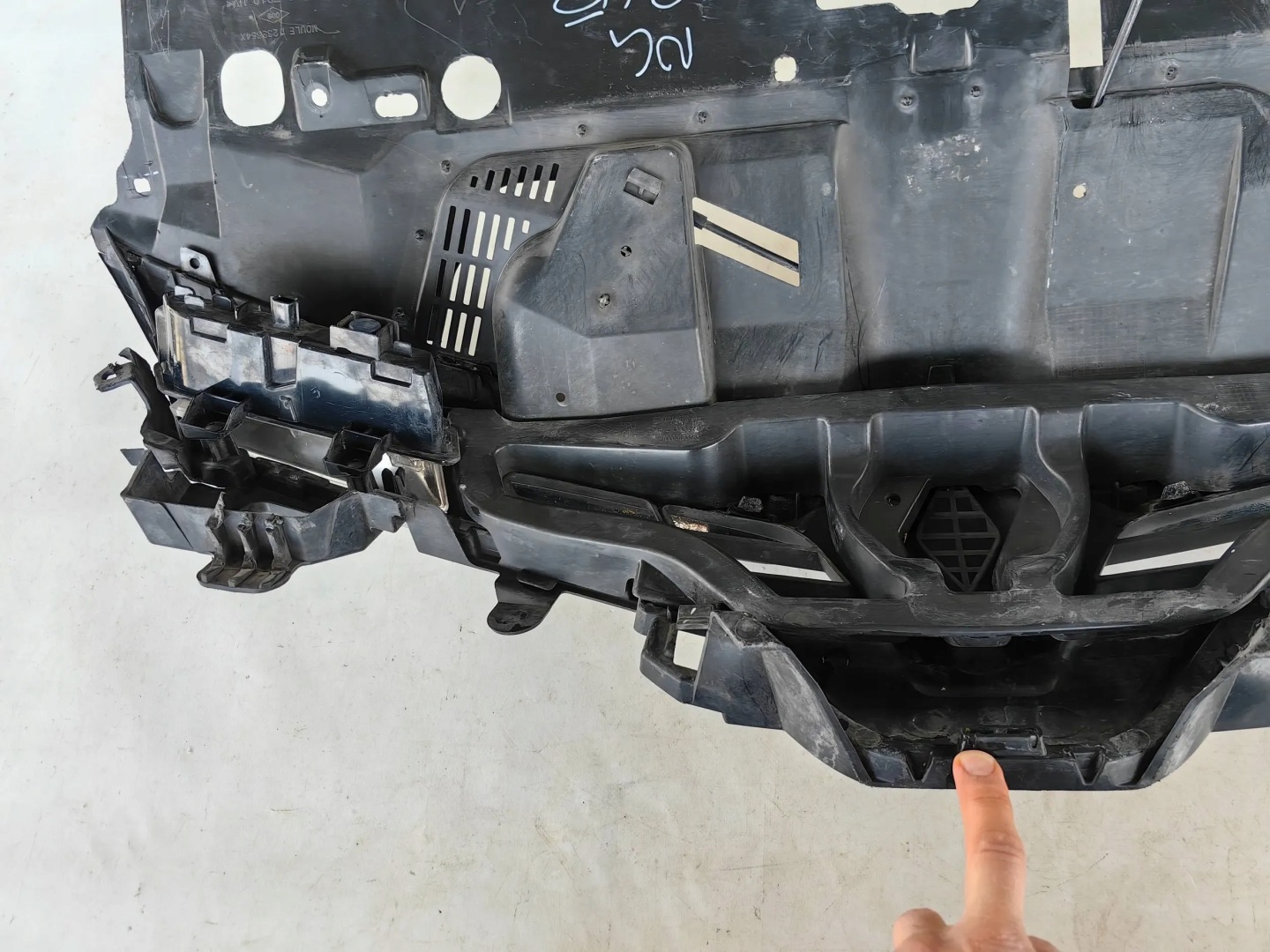 Renault Clio X98 Kühlergrill FRONTGRILL Kühlergitter 622561433R - Thumbnail 9