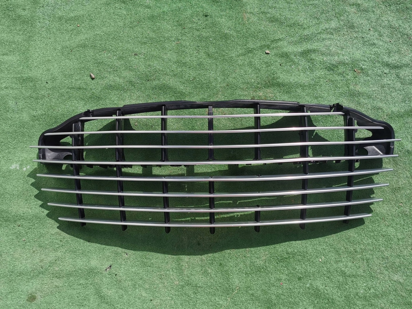 Aston Martin Rapide VH1 Kühlergrill FRONTGRILL Kühlergitter DD438190AA - Thumbnail 1