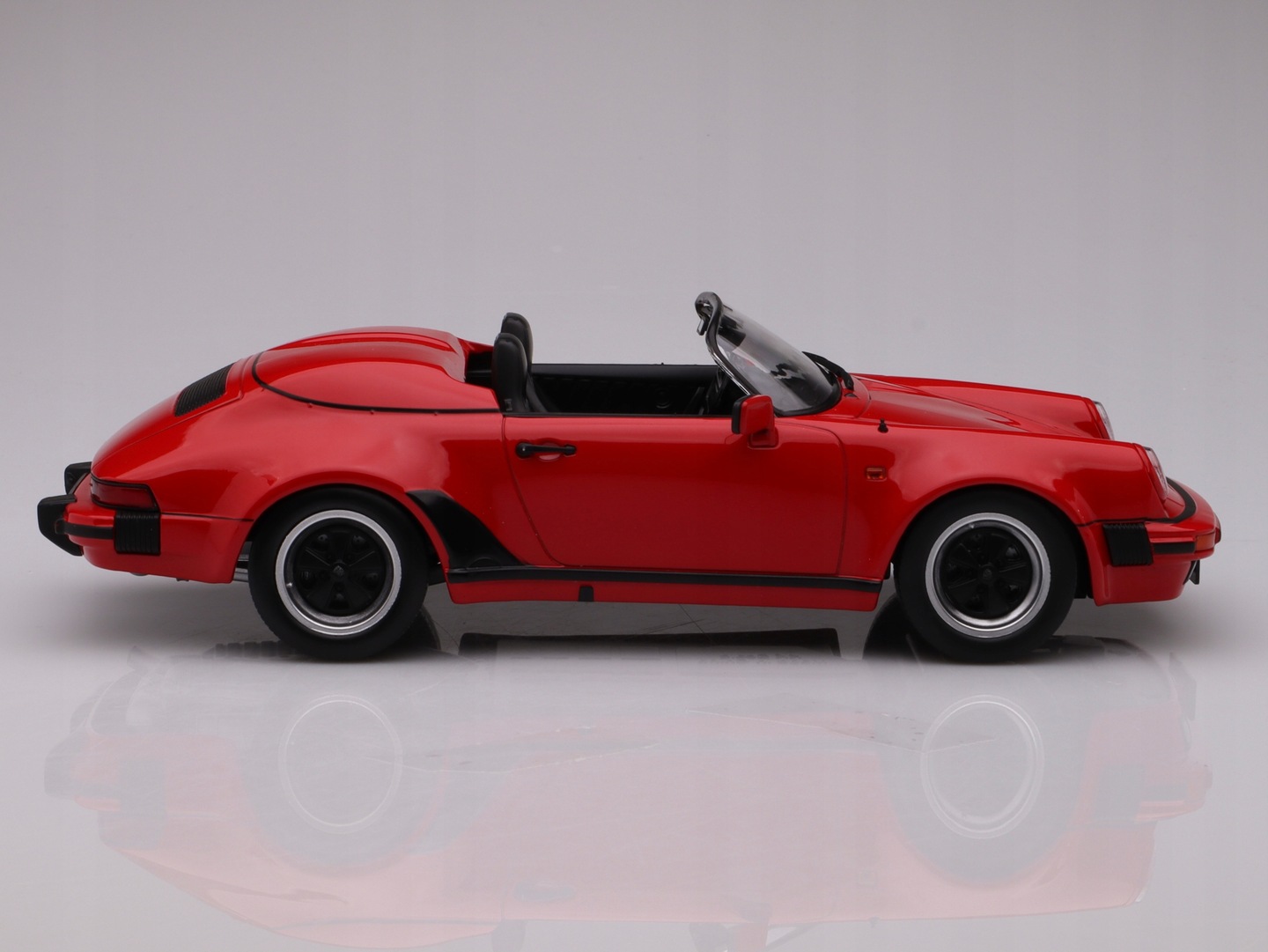 KK scale 1/18 Porsche 911 Speedster 1989 レッド ダイキャスト製